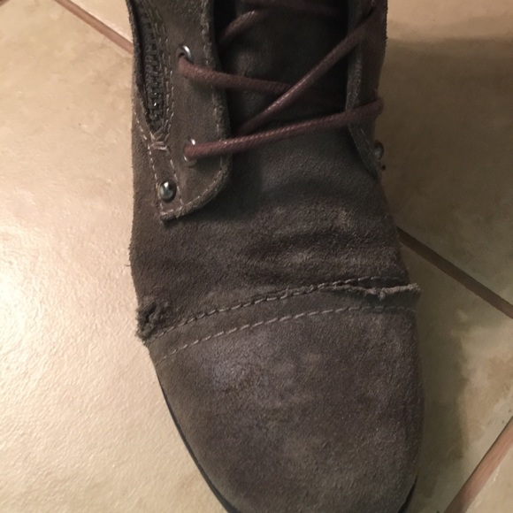 Boots - Picture 2 of 3