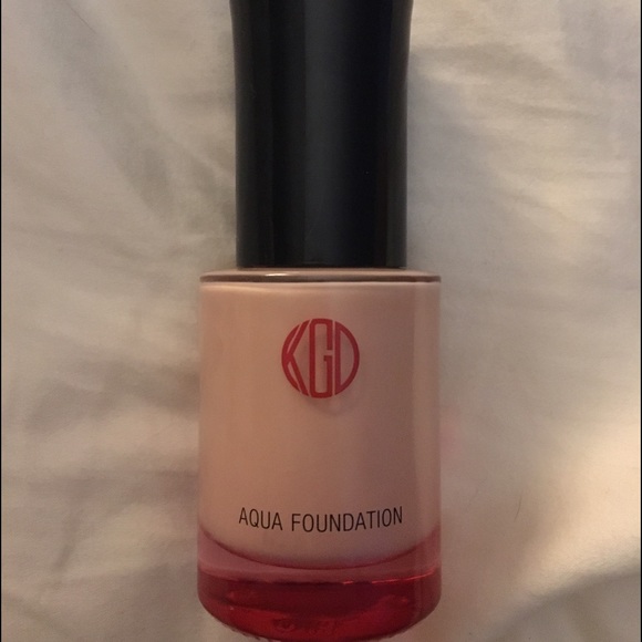 Koh Gen Do Aqua Foundation 002 - Barely used