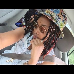 Meet your Posher, Charliene