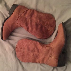 rampage cow boy boots!