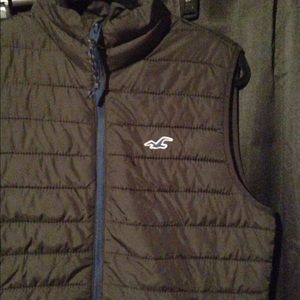 never worn men's hollister reversible vest
