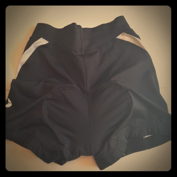 Padded cycling shorts🚴🏻🚵🏾🚴🏻