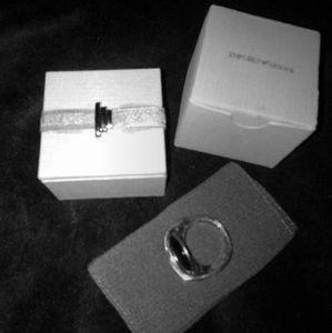 Emporio Armani stealing silver ring with real ston