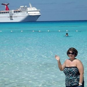 Meet your Posher, Stacy