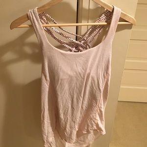 Lulu lemon work out top. Cool back