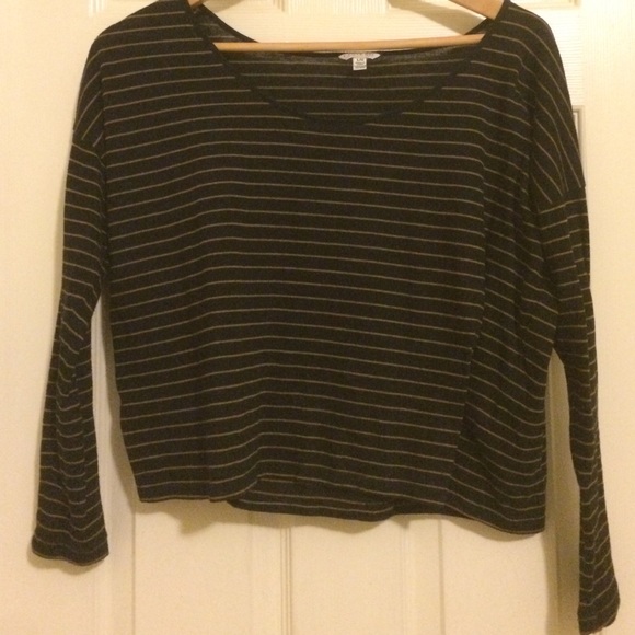 Black striped shirt