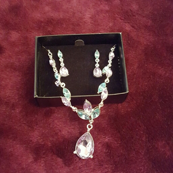 Necklace and Earring Set