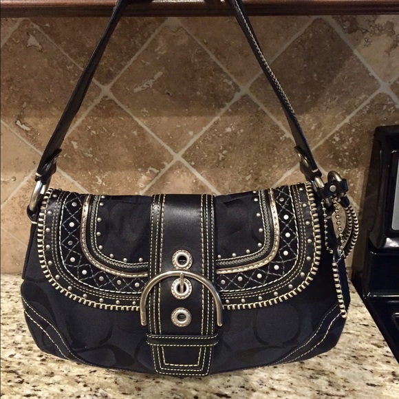 MAKE AN OFFER 😃. Need this gone! Authentic Coach!