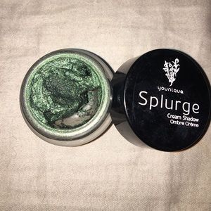 Younique Splurge cream shadow in ASSERTIVE!