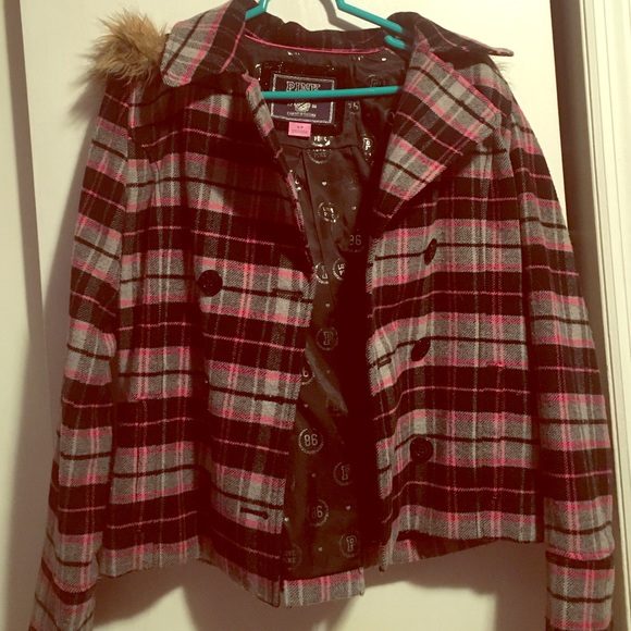 ⚠️✨SALE✨🛍PINK Victoria's Secret coat.