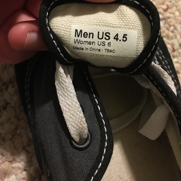 Vans - Picture 3 of 4