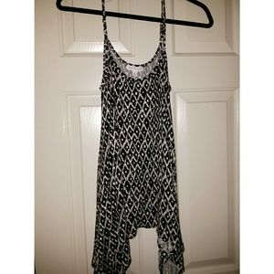 Black/white tank top