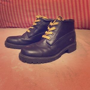 👢black leather timberland boots👢