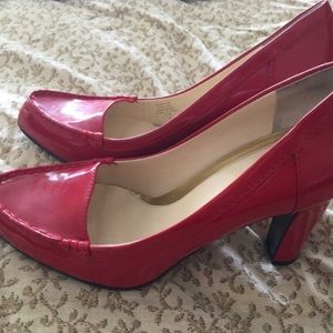 Ralph Lauren size 7.5 red pumps