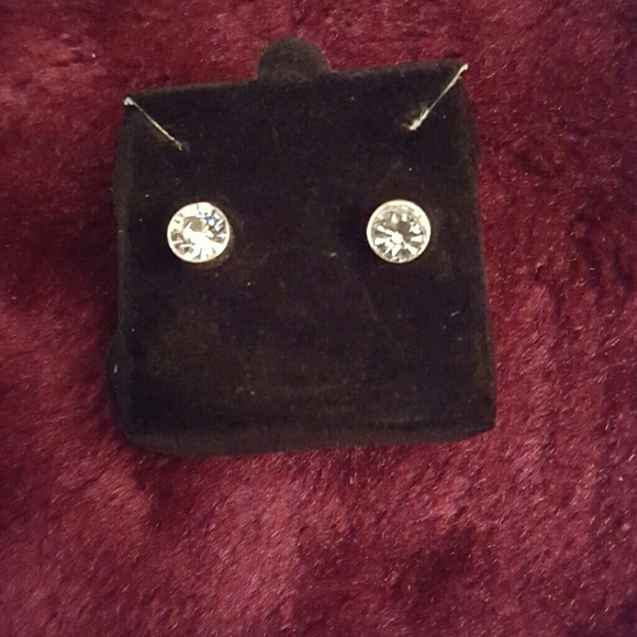 Necklace and Earring Set - Picture 2 of 2