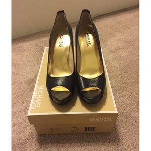 Michael Kors Black Peep Toe chunky heels