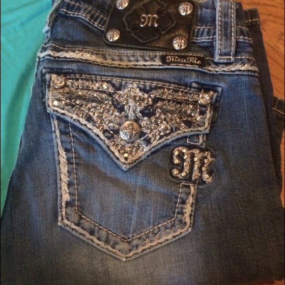 Hardly worn bling Miss Me jeans.