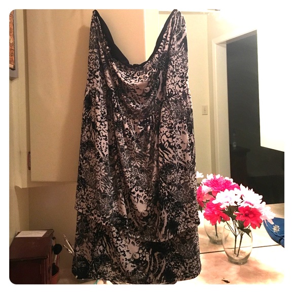 Strapless peplum dress