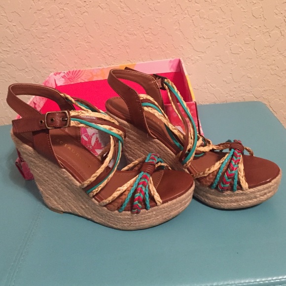 Cute wedges. Size 9. Never worn