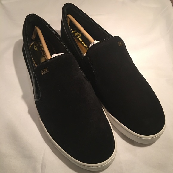 SOLD! Michael Kors Slip On - Picture 1 of 3
