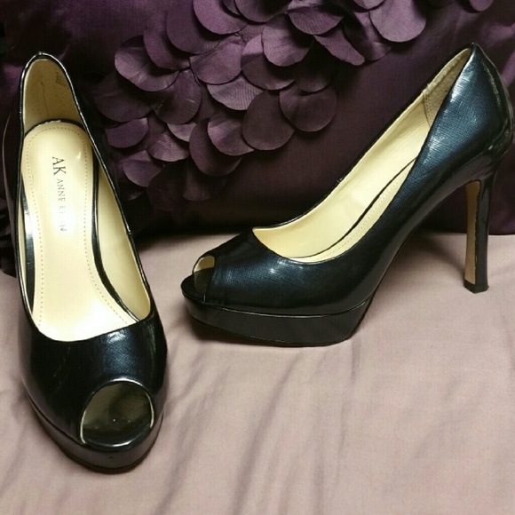 Anne Klein peep toe pumps size 6.5