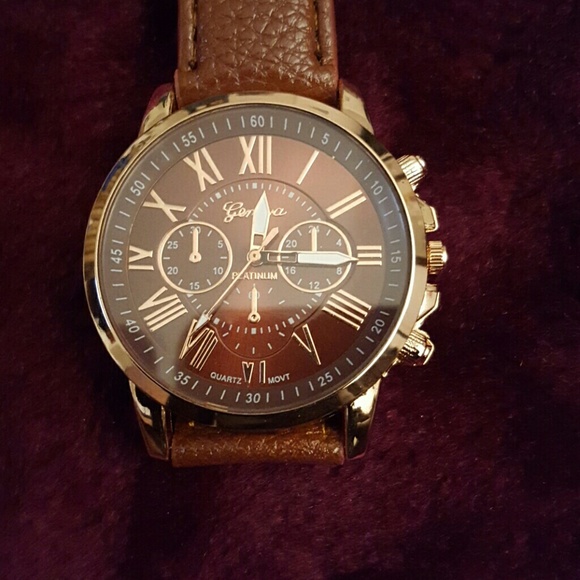 Watch - Picture 2 of 3