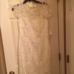 Decode 1.8 Floral Lace Sheath Dress