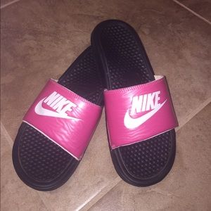Nike slides
