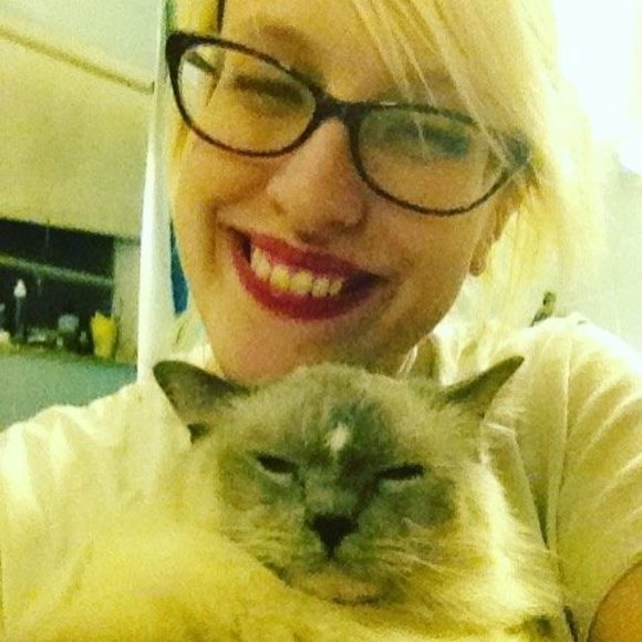 Meet your Posher, Leah - Picture 3 of 8