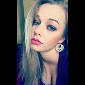 Meet your Posher, Brianna