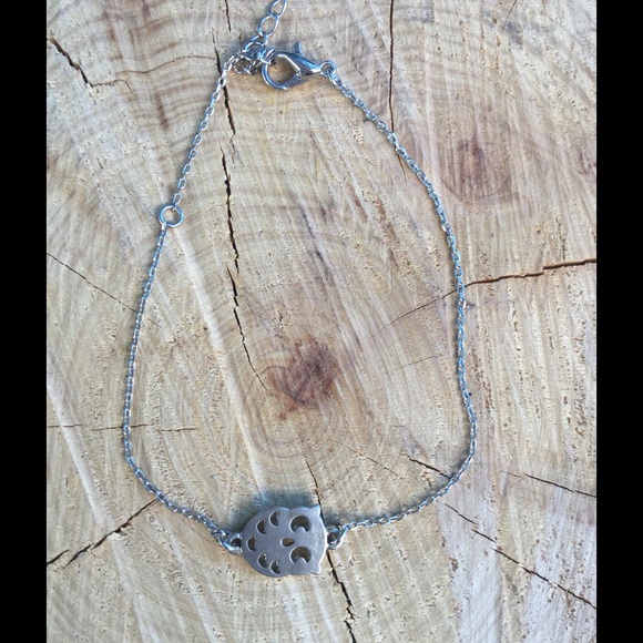 Silver tone owl bracelet dainty new - Picture 2 of 2