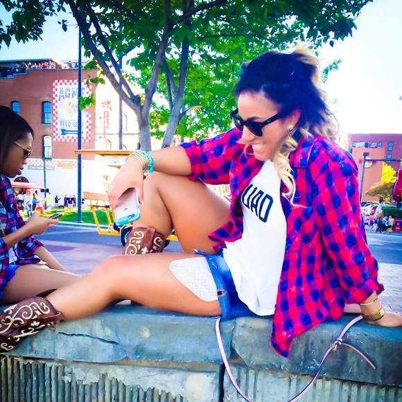 Meet your Posher, Caitlyn - Picture 1 of 1