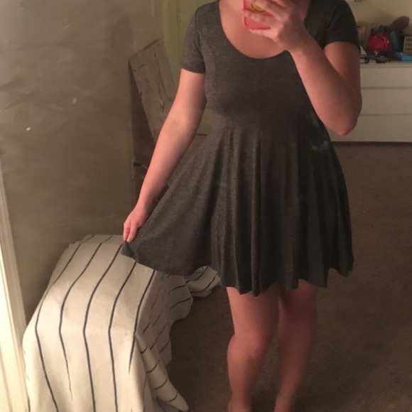 Super cute and comfortable grey dress!