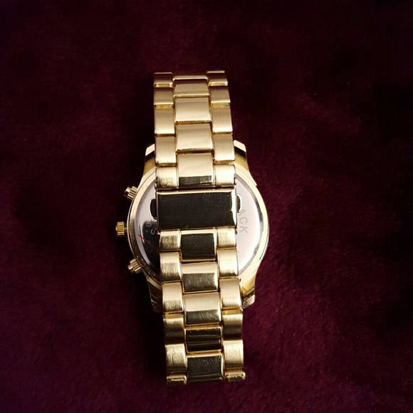 Watch - Picture 2 of 3
