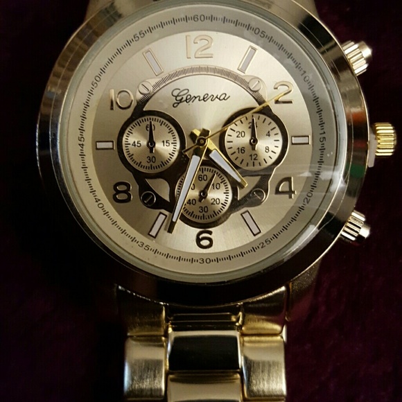 Watch - Picture 3 of 3