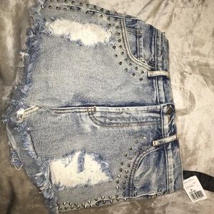 Forever 21 high waist jean shorts size 28 waist