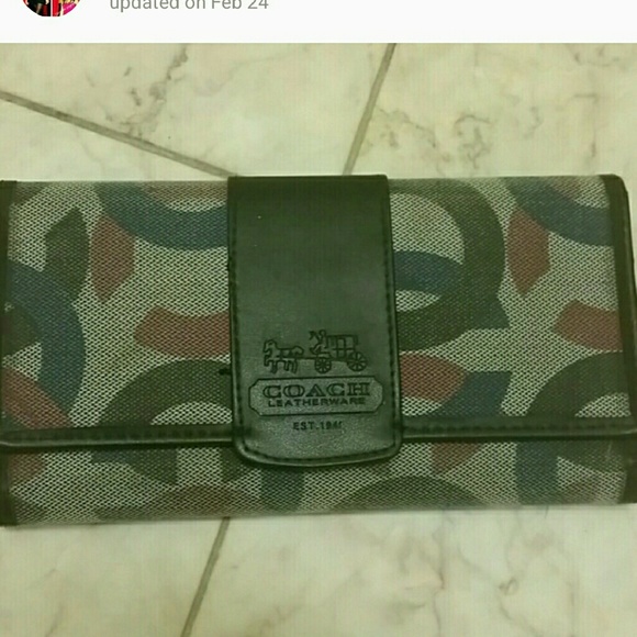 Coach Wallet - Picture 1 of 4