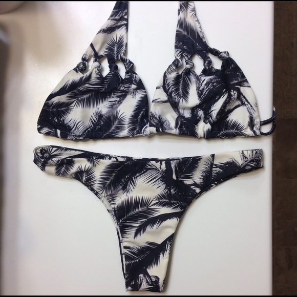 Mikoh palm print set - Picture 1 of 3