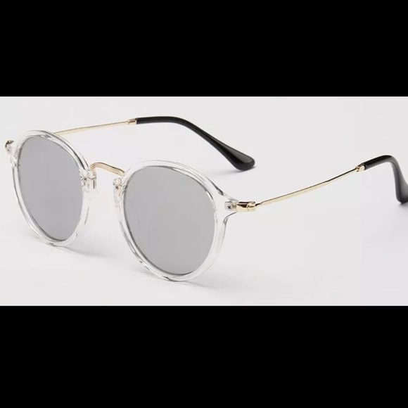 Round Mirror Sunglasses in Limited Quantity - Picture 4 of 4