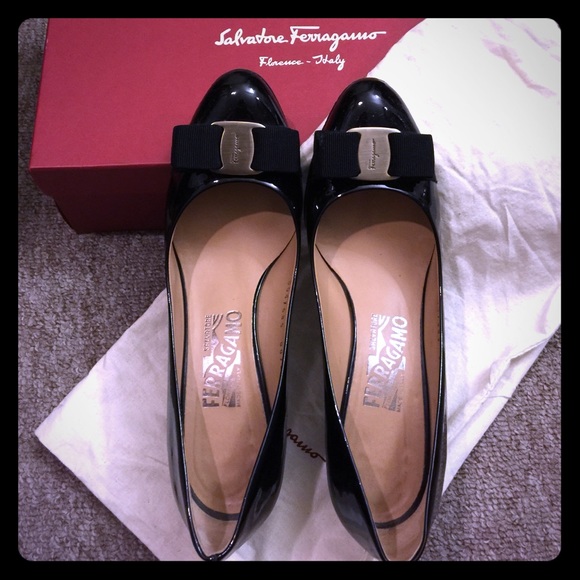 Authentic Salvatore Ferragamo heels - Picture 1 of 7
