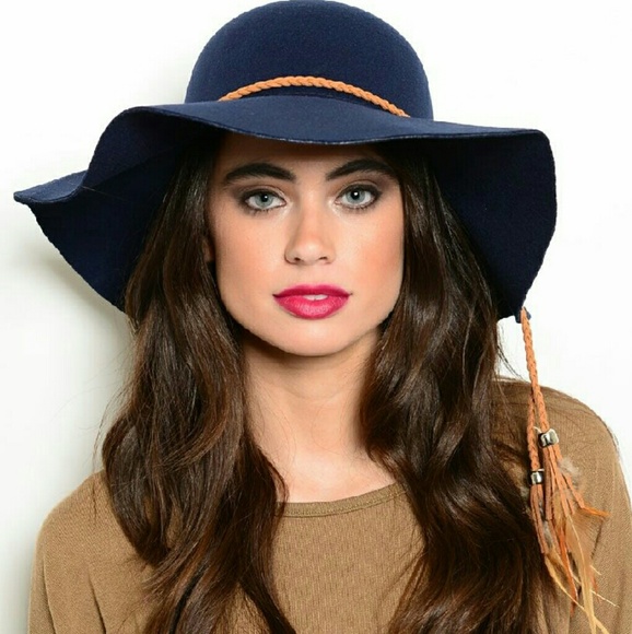 SOLD OUT! Boho Chic Floppy Hats - Picture 3 of 4