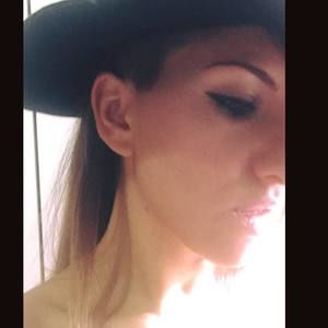 Meet your Posher, Sara