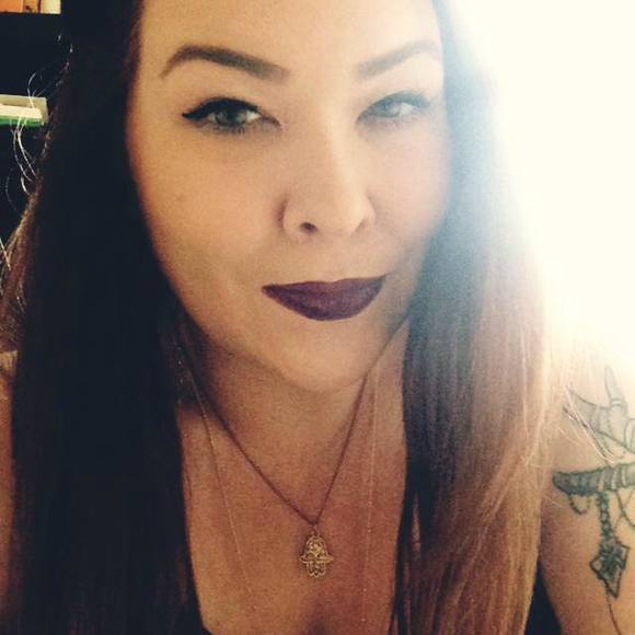 Meet your Posher, Julia - Picture 1 of 1