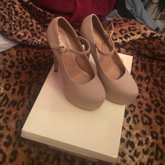 Brand new nude heels 5inch heel with platform