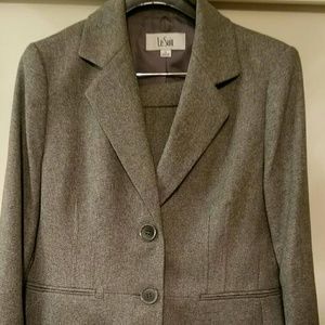 2pc Pant Suit- worn ONCE