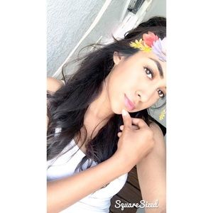 Meet your Posher, Laura