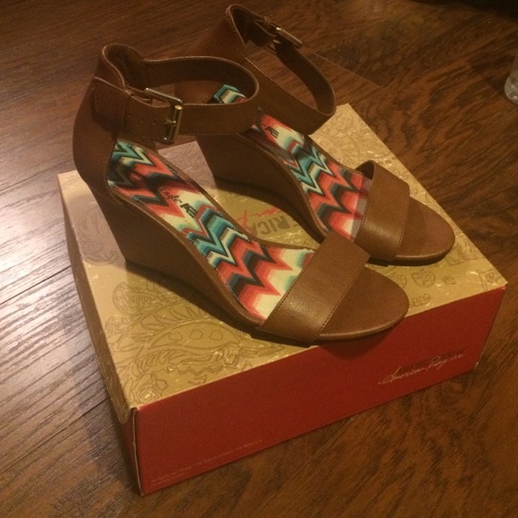 Wedge sandals