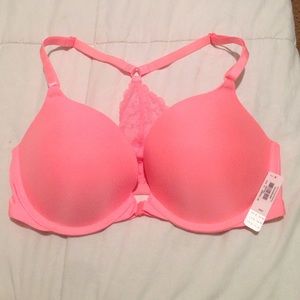 Brand New! Has a tag but not attached.