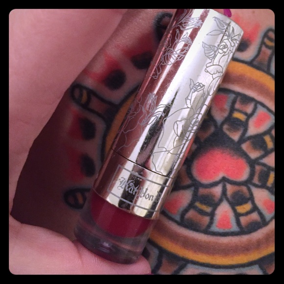 Kat Von d lipstick