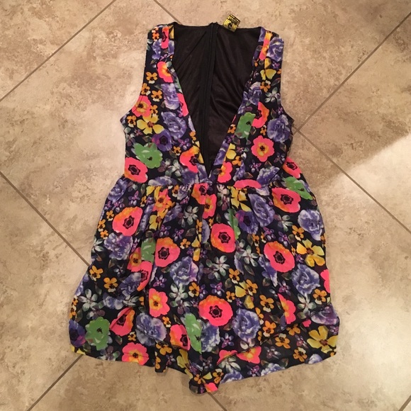 Flowy floral multicolored romper